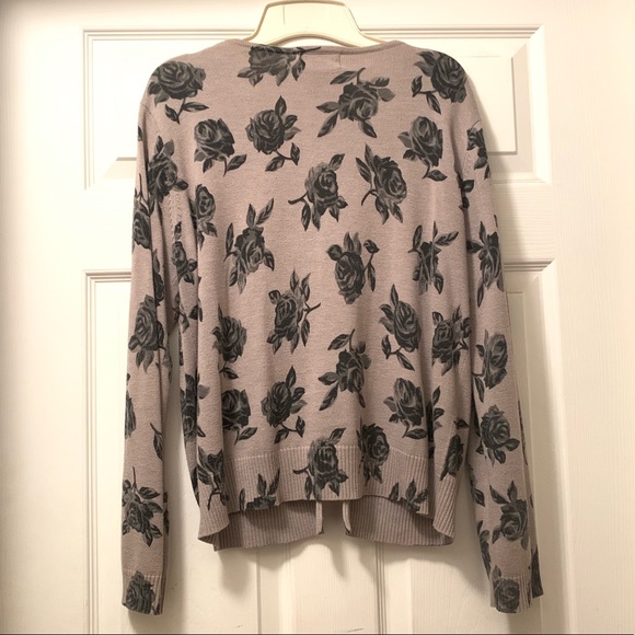 Roses Cardigan Button-Down - Picture 3 of 3